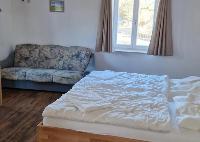 Demmel & Cie アパート